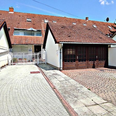 Alea Apartmanok Harkan Exterior foto